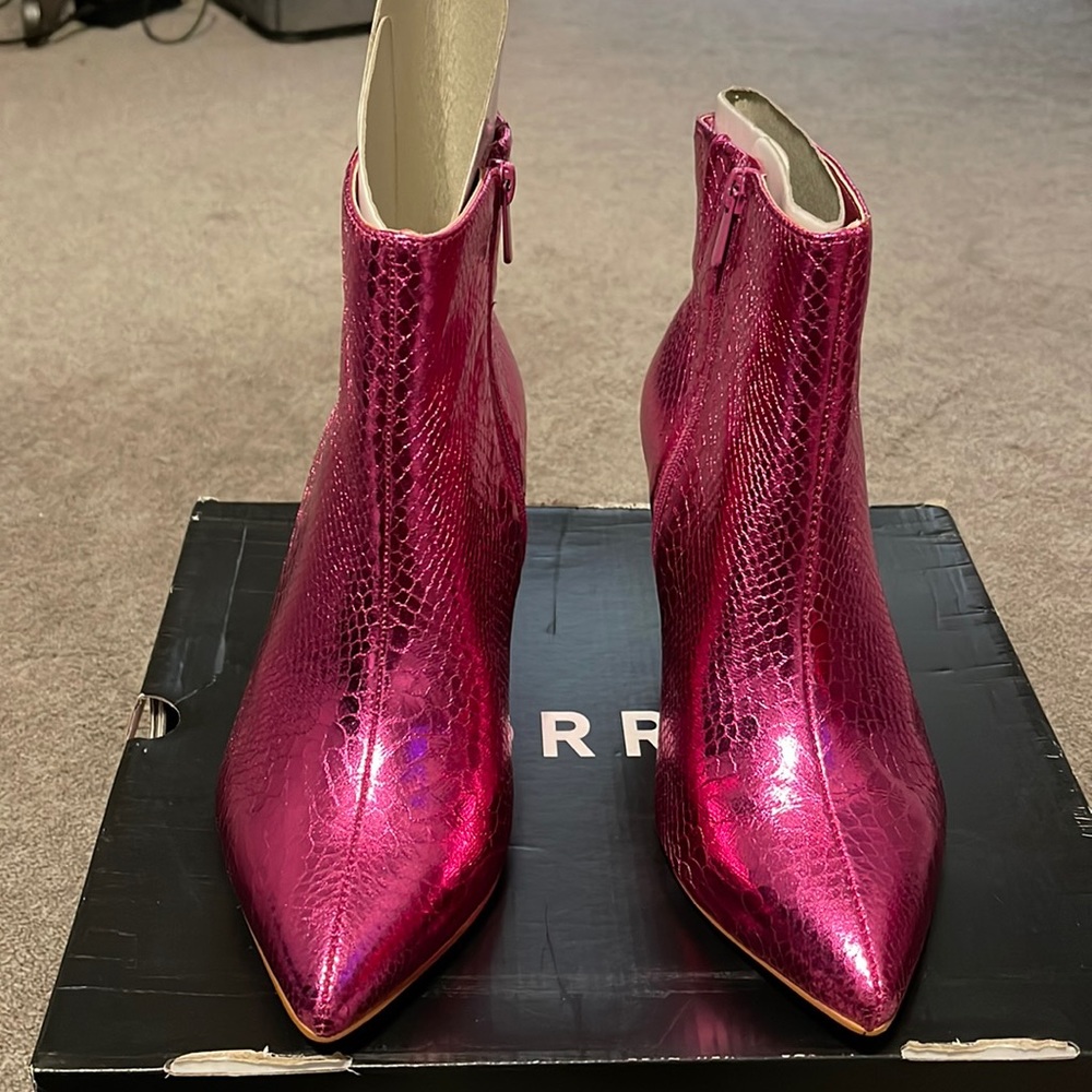 Metallic Fuschia Bootie